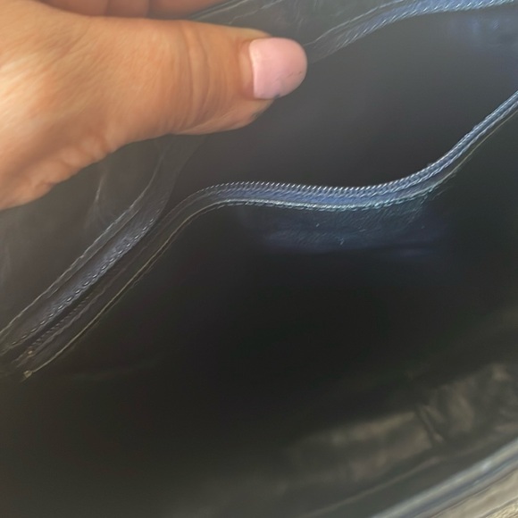 Authentic Gucci Canvas Sherry Line Shoulder Bag. - Picture 13 of 16